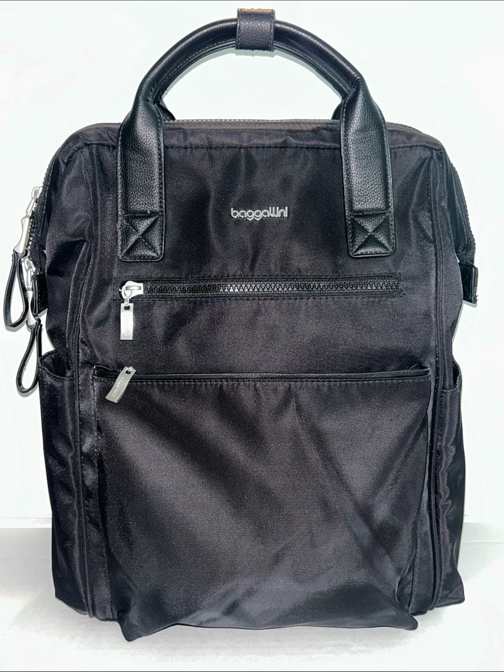 Baggallini black Soho laptop backpack bag NEW